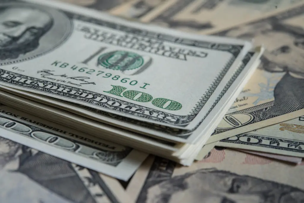 billie dollar money background (1)
