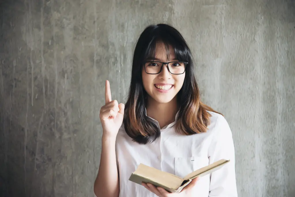 lovely asian young lady portriat happy woman lifestyle concept (1)