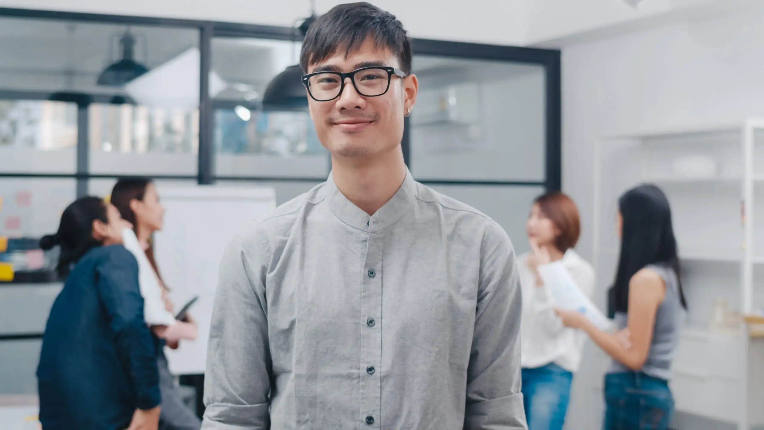 portrait successful handsome executive businessman smart casual wear looking camera smiling (1)
