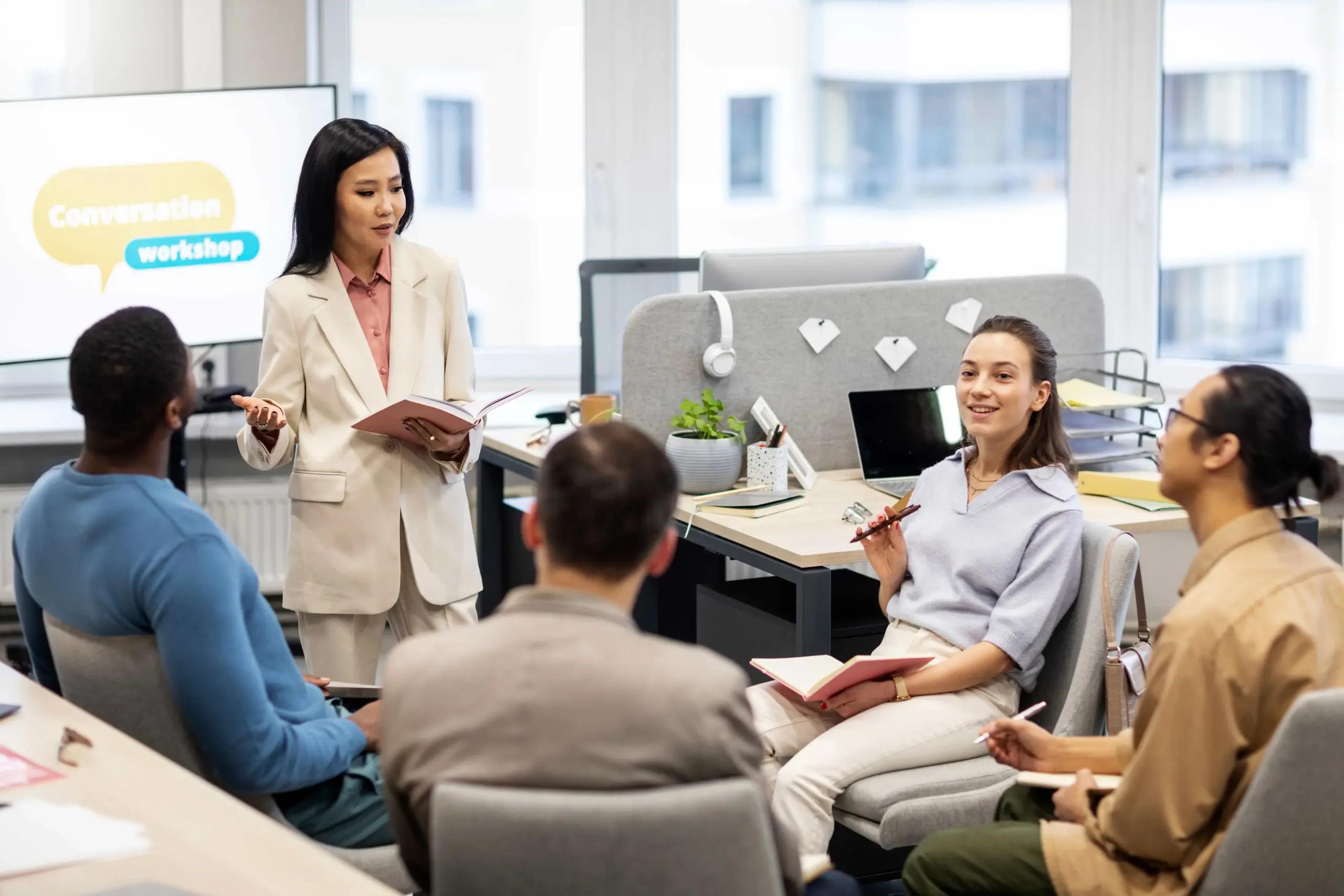 medium shot people learning office (1)