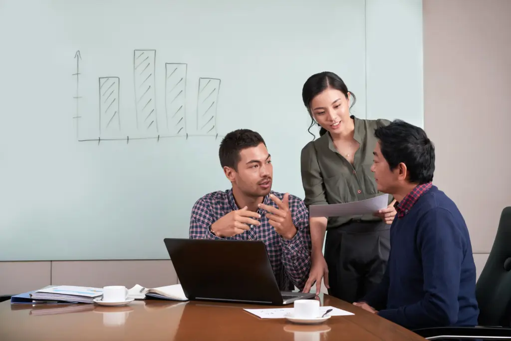 project team collaborating business analytics (1)