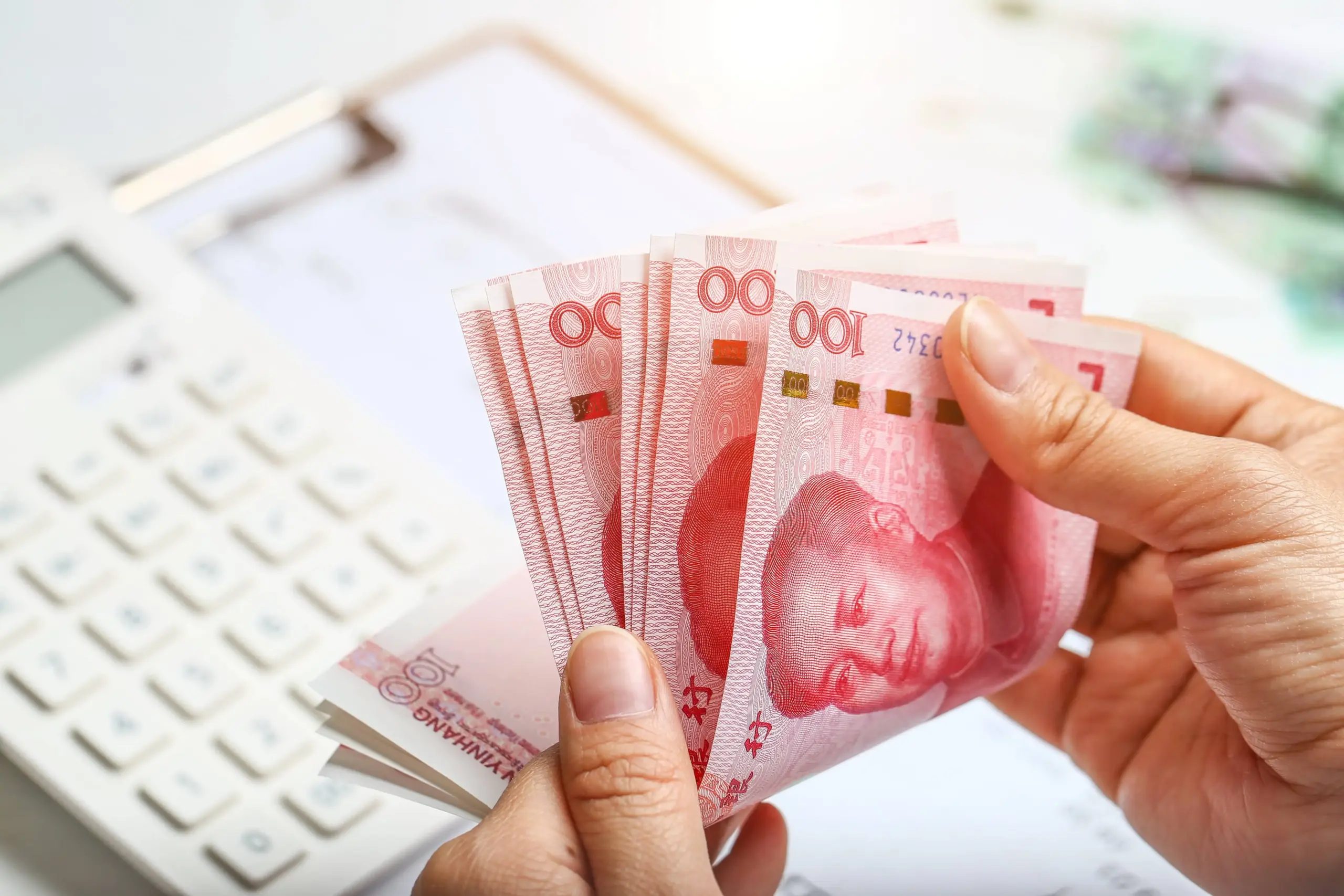 woman hand counting money rmb (2)